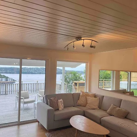 House In West With View And Hot Tub
