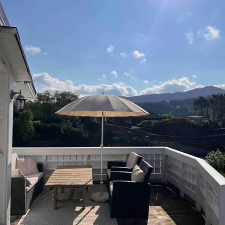 度假居 House In West With View And Hot Tub *