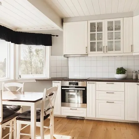 House In West With View And Hot Tub 度假居