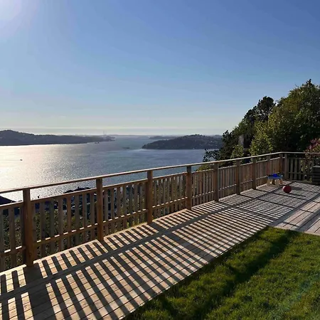 House In West With View And Hot Tub 卑爾根